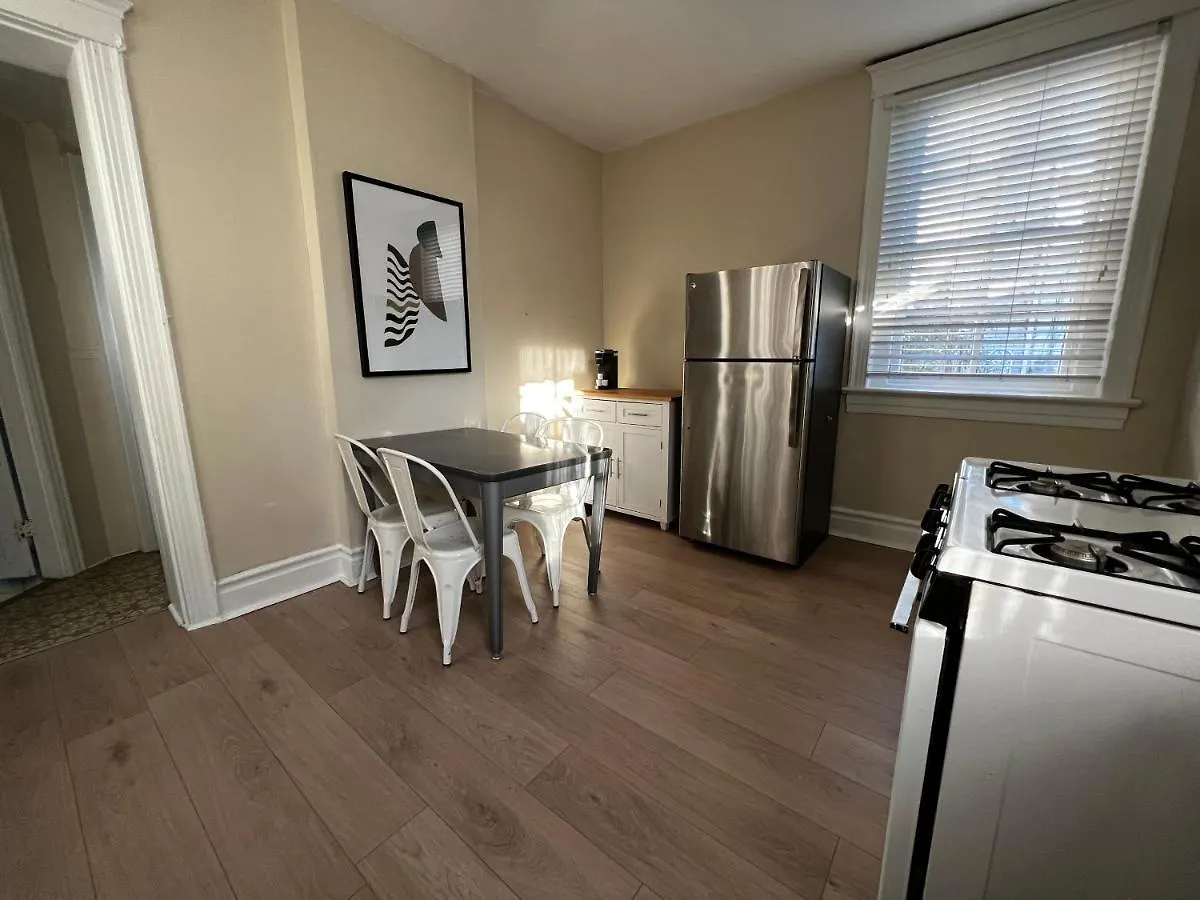 Stellar Suites Louisville 0*,